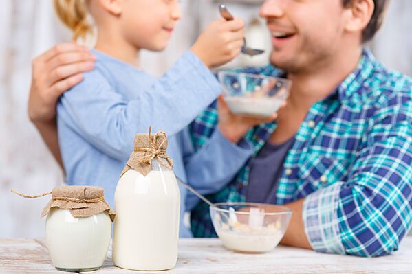 D'Diät erfuerdert d'Virbereedung vum Kierper duerch d'graduell Zousatz vu Kefir an d'Diät
