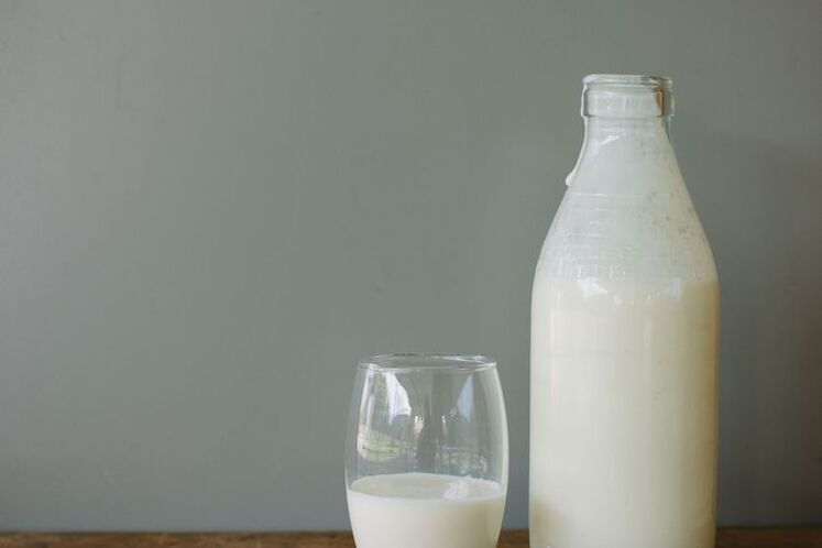 Kefir ass e gesonde Getränk dat recommandéiert ass an der deeglecher Ernährung abegraff ze ginn.