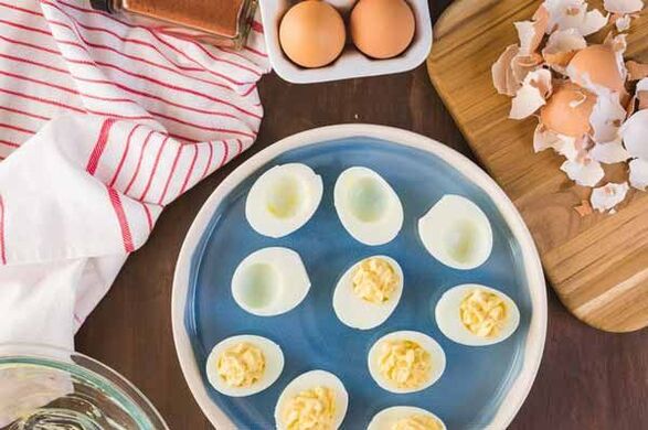 wat Liewensmëttel kënnen op enger Eeër Ernährung giess ginn