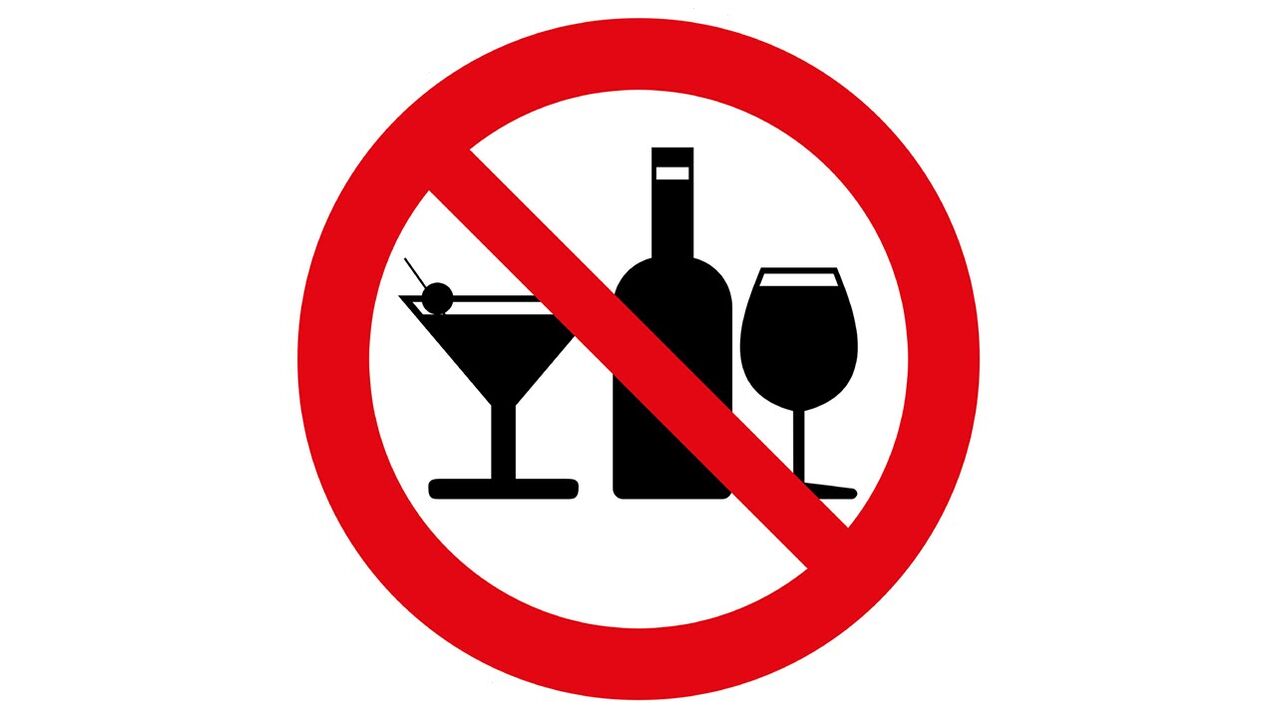 Alkoholescht Gedrénks drénken ass op der Dukan Diät verbueden