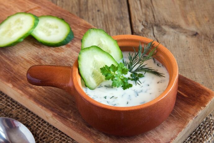 schlank Gurke Yoghurtsuppe